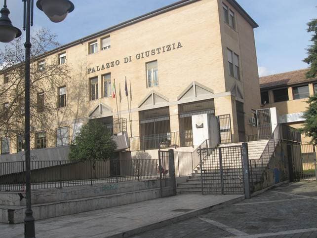 Scauri, arrestati due giovani per furto