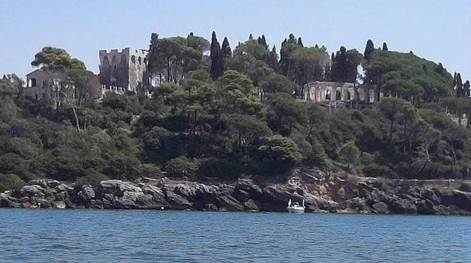 Castello di Gianola, Formia 5 Stelle: "Avanti tutta"