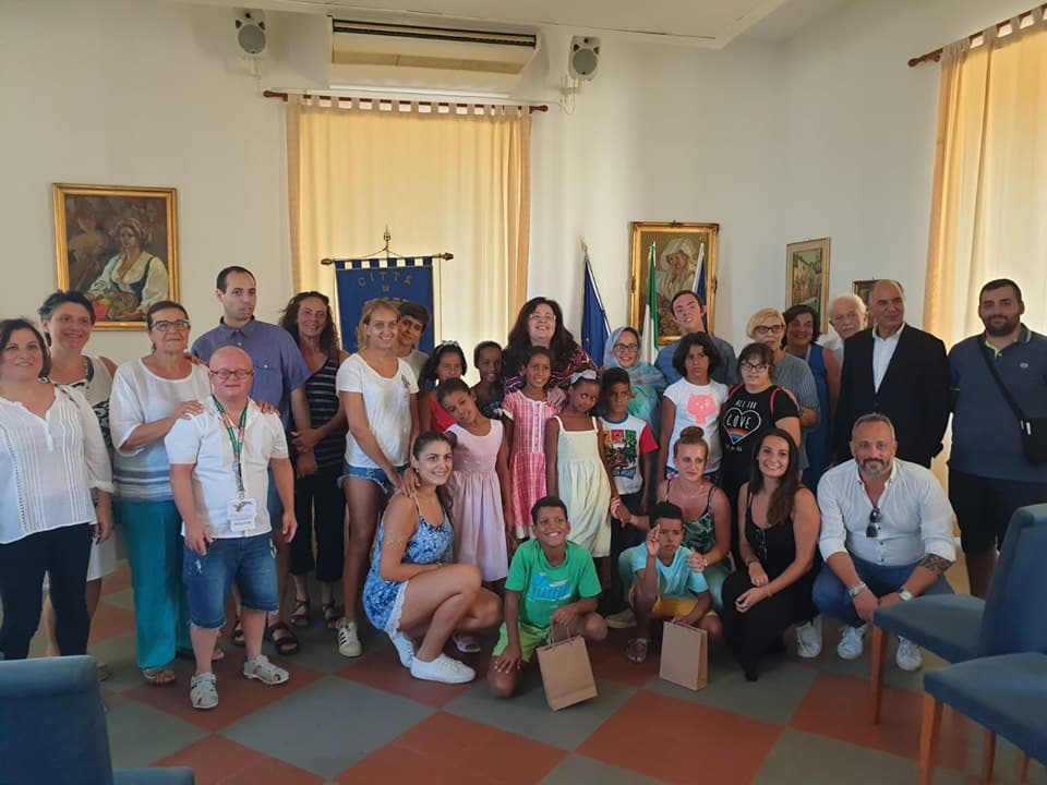 Formia saluta i bambini dei villaggi Sharawi