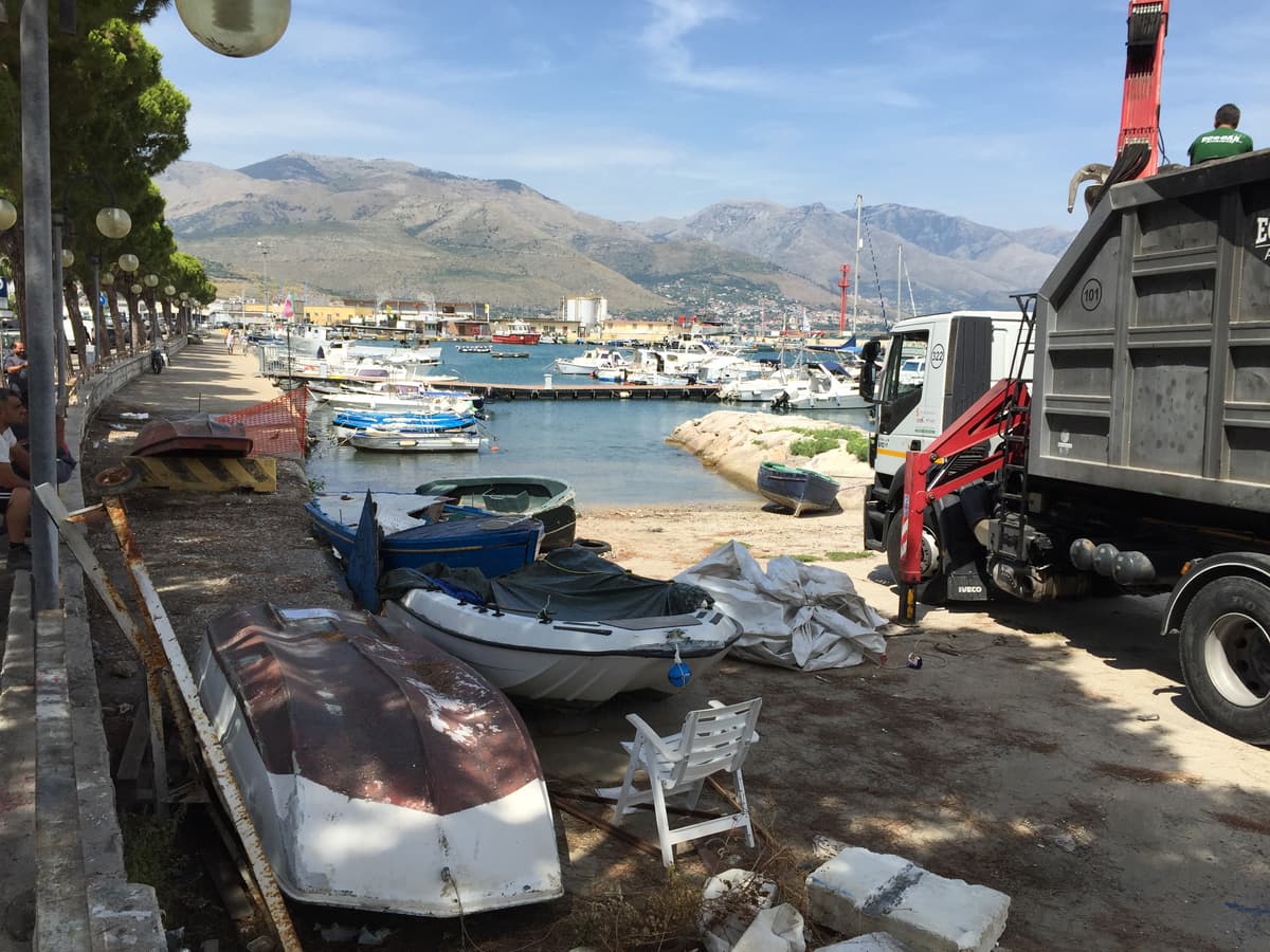Guardia Costiera di Gaeta: effettuata bonifica del Porto pescherecci