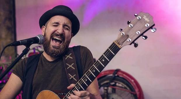 BUCALONE è un fenomeno. Marco Viccaro a tutto tondo (analisi di un artista)