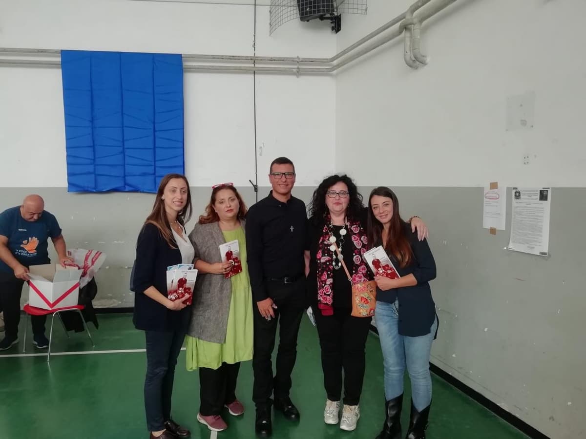Don Luigi Merola presenta "Oltre ogni speranza" all'istituto Cicerone-Pollione