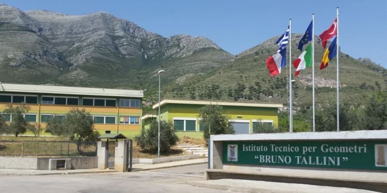 L'Istituto Tallini presenta il percorso fotografico “I castelli. Ieri, oggi e domani”