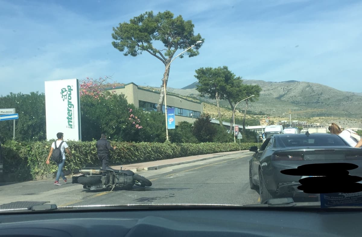 Incidente sulla Formia-Gaeta tra scooter e auto