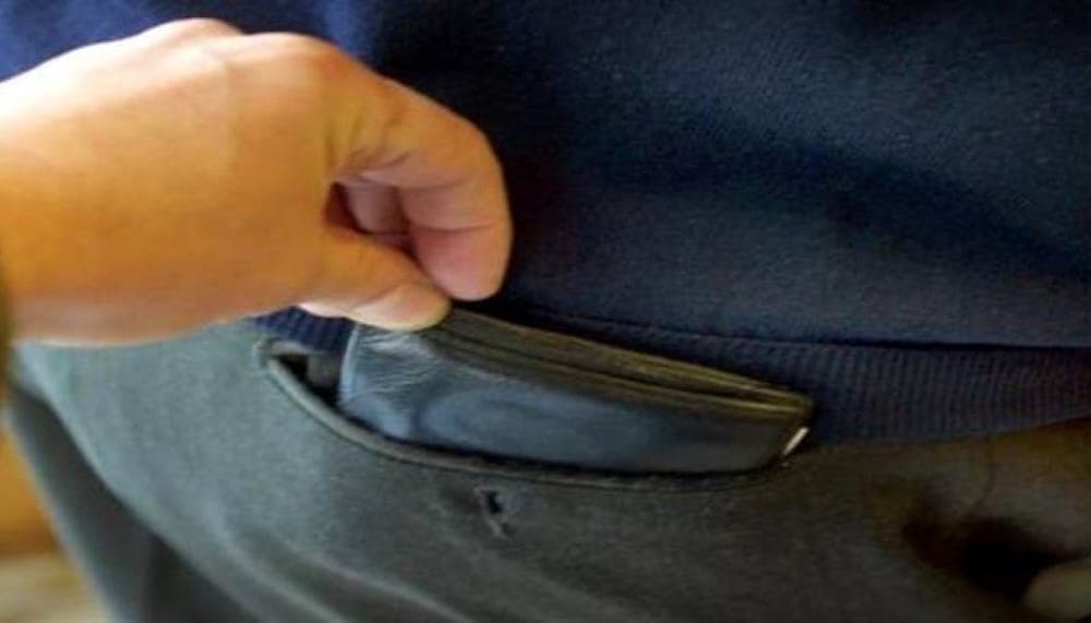 Furto a Gaeta, anziano derubato di 900€
