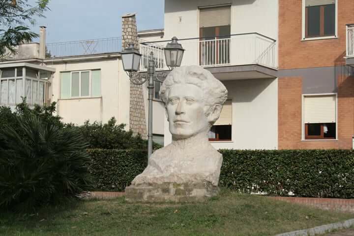 Intervista allo scultore e pittore Raffaele Mollo
