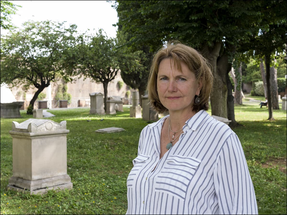 Formia, Fuori Rima incontro con la poetessa Barbara Carle