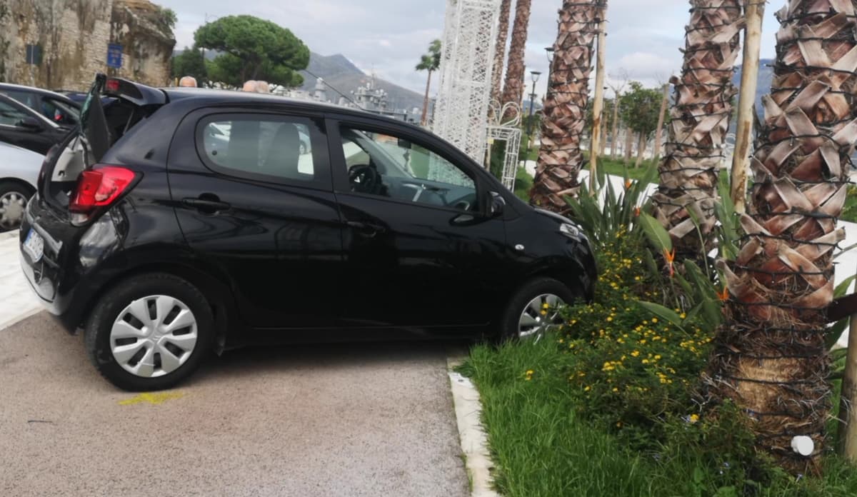 Gaeta, incidente su Lungomare Caboto
