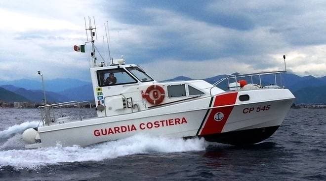 GUARDIA COSTIERA INTERVIENE PER SALVATAGGI SU PONZA, SPERLONGA E FONDI