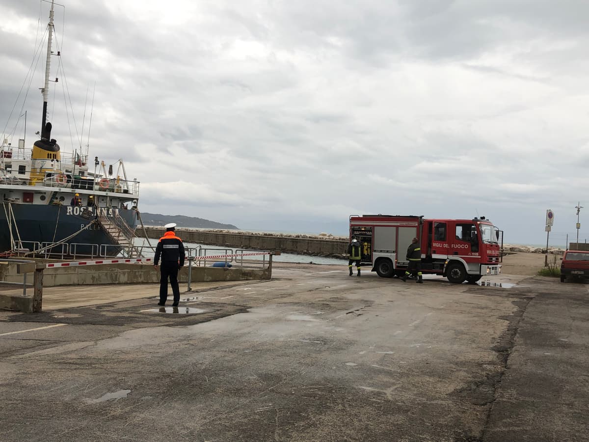 #Formia Guardia Costiera, esercitazione antincendio nel porto