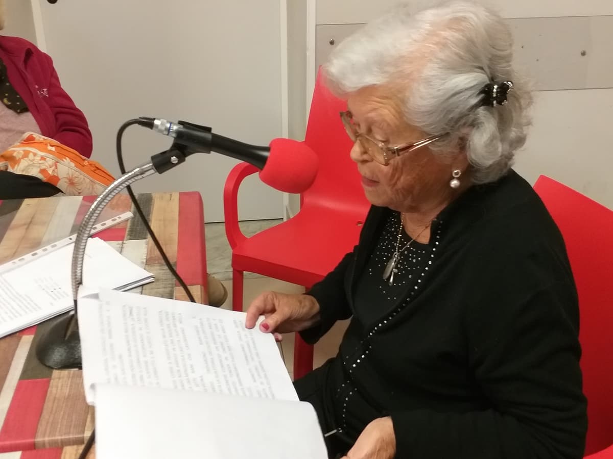Gaeta, Radio Civita InBlu lancia "Nonno, raccontami una favola". Le favole più belle lette in radio dai nonni