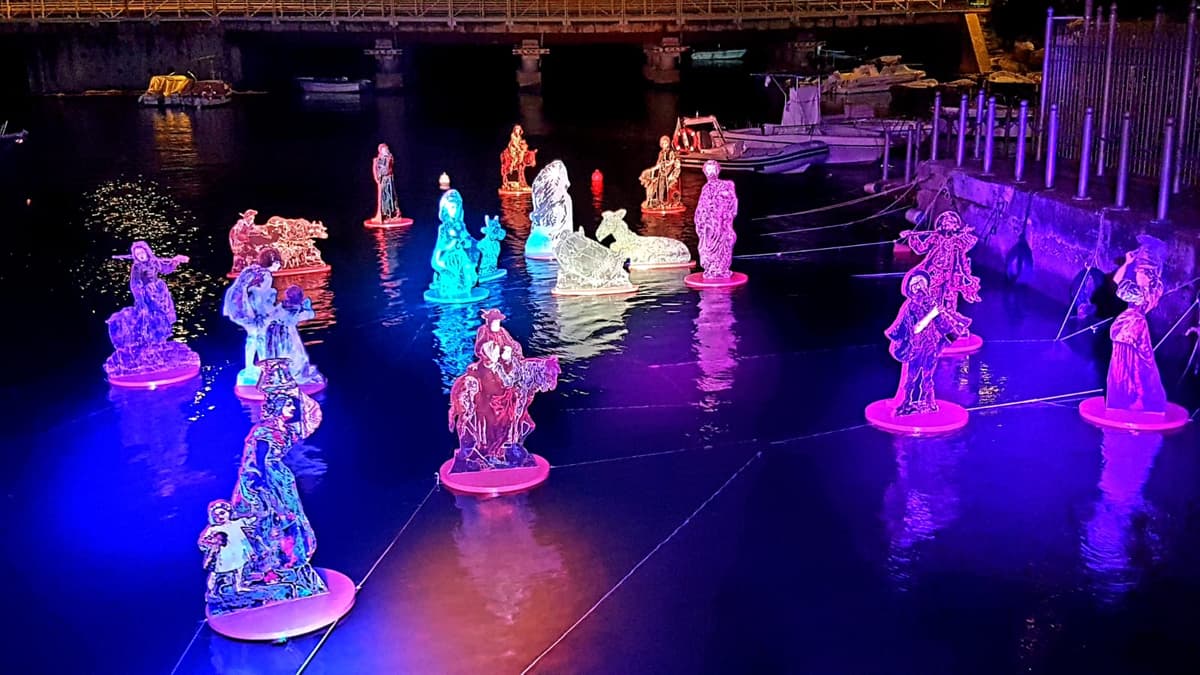 Formia, partono gli eventi natalizi con il presepe di sabbia e quello galleggiante