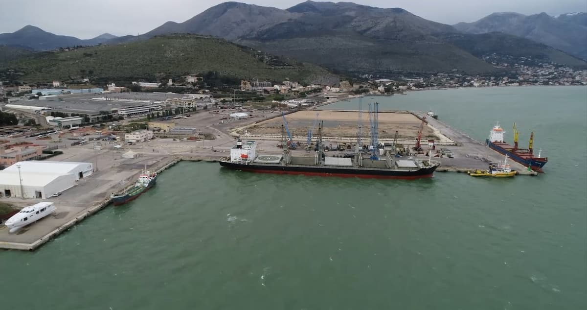 AL VIA PER LO SVILUPPO PORTUALE DI GAETA