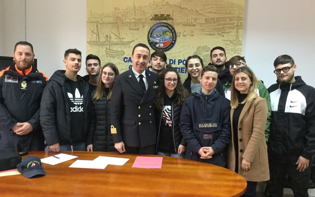 Gaeta - Partito il progetto alternanza scuola/lavoro tra Guardia Costiera e Istituto Nautico Caboto