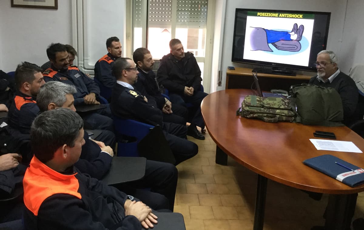 Gaeta - Capitaneria di Porto e Corpo Militare Volontario CRI insieme per la sicurezza