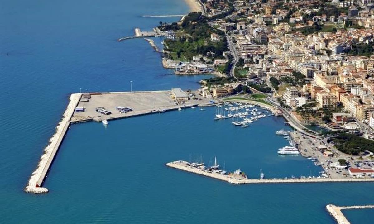 Sospensione delle attività commerciali, il provvedimento nel Comune di Formia