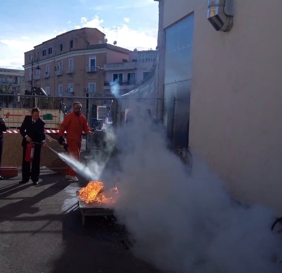Collaborazione tra Capitaneria di porto di Gaeta e Corpo Militare Croce Rossa
