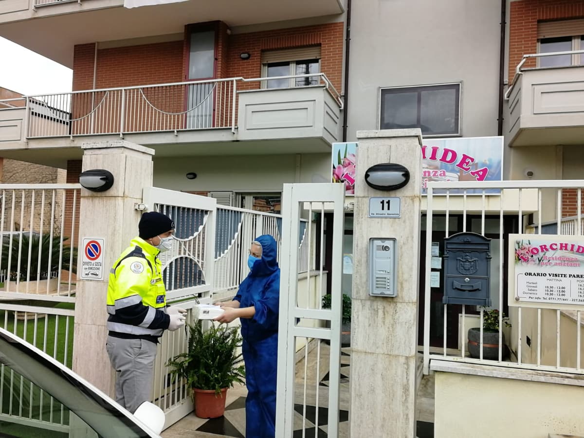 FORMIA - Continua la distribuzione di mascherine