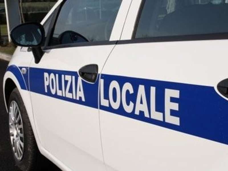 Itri. Emergenza Covid-19 – Sanzionata attività di vendita di frutta e verdura