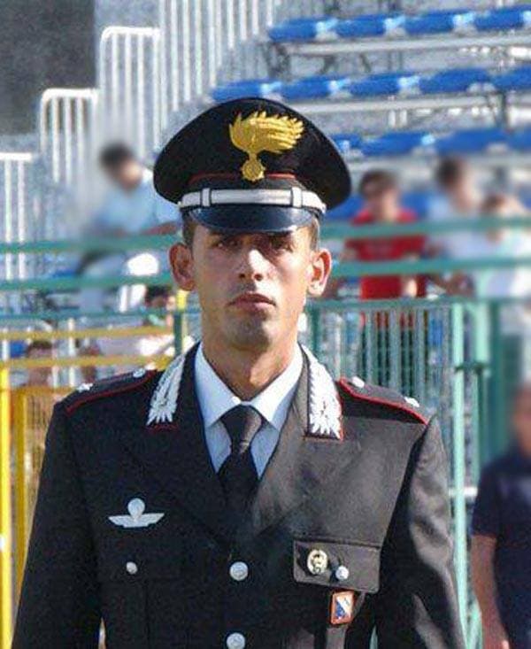 TENENTE NON SI DIMENTICANO GLI EROI