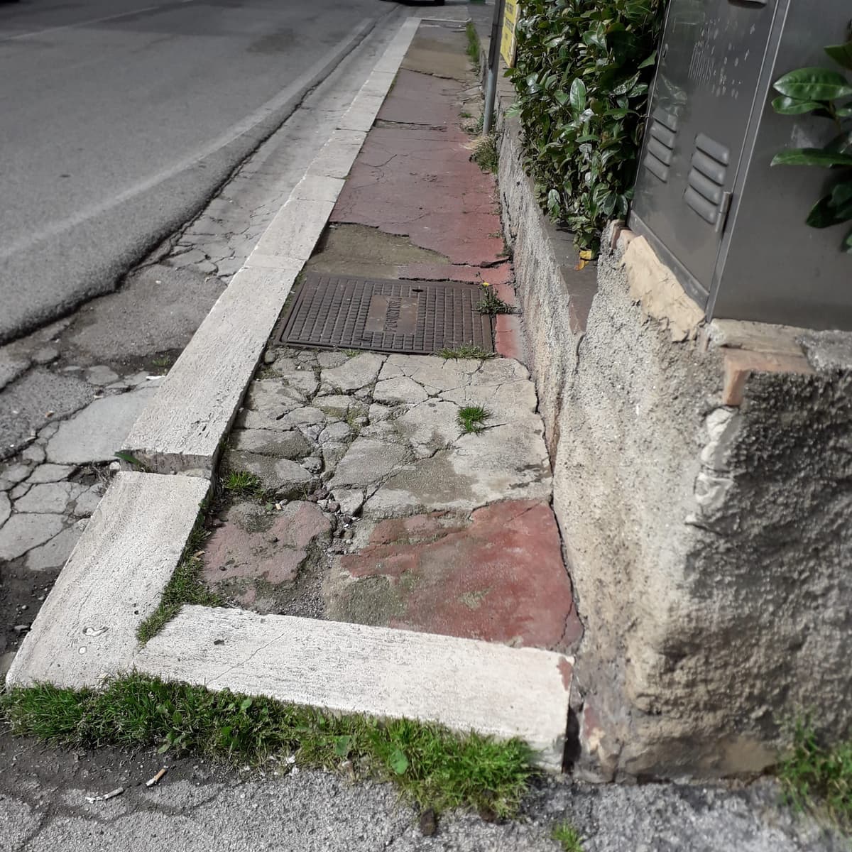 Degrado e incuria a San Pietro di Formia, l’allarme