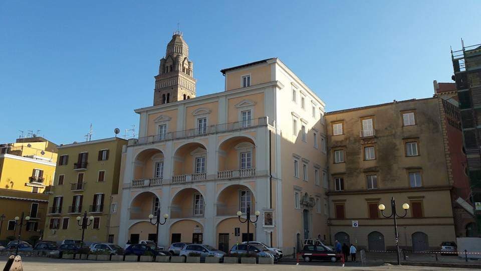 8XMILLE: LA CHIESA DI GAETA E LA CONCRETEZZA DELLA CARITA'. ISTITUITO UN FONDO STRAORDINARIO DI 250.000 EURO