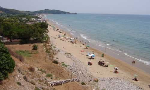 GAETA: PROTESTA DINANZI AL COMUNE