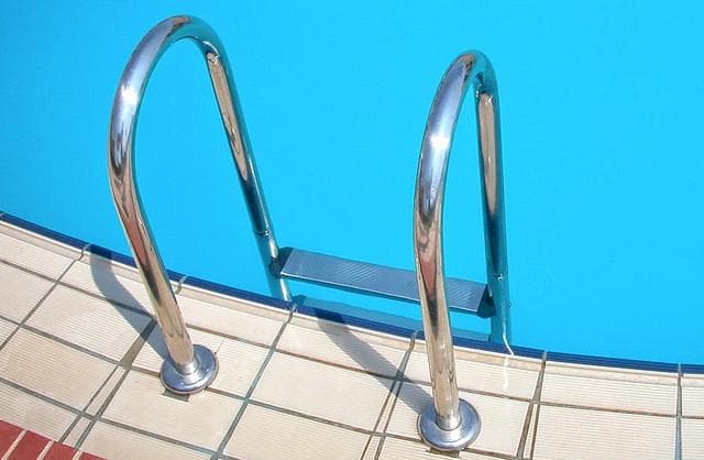 ITRI - Realizzava una piscina senza autorizzazione in loc. Corano. Blitz della Polizia Locale