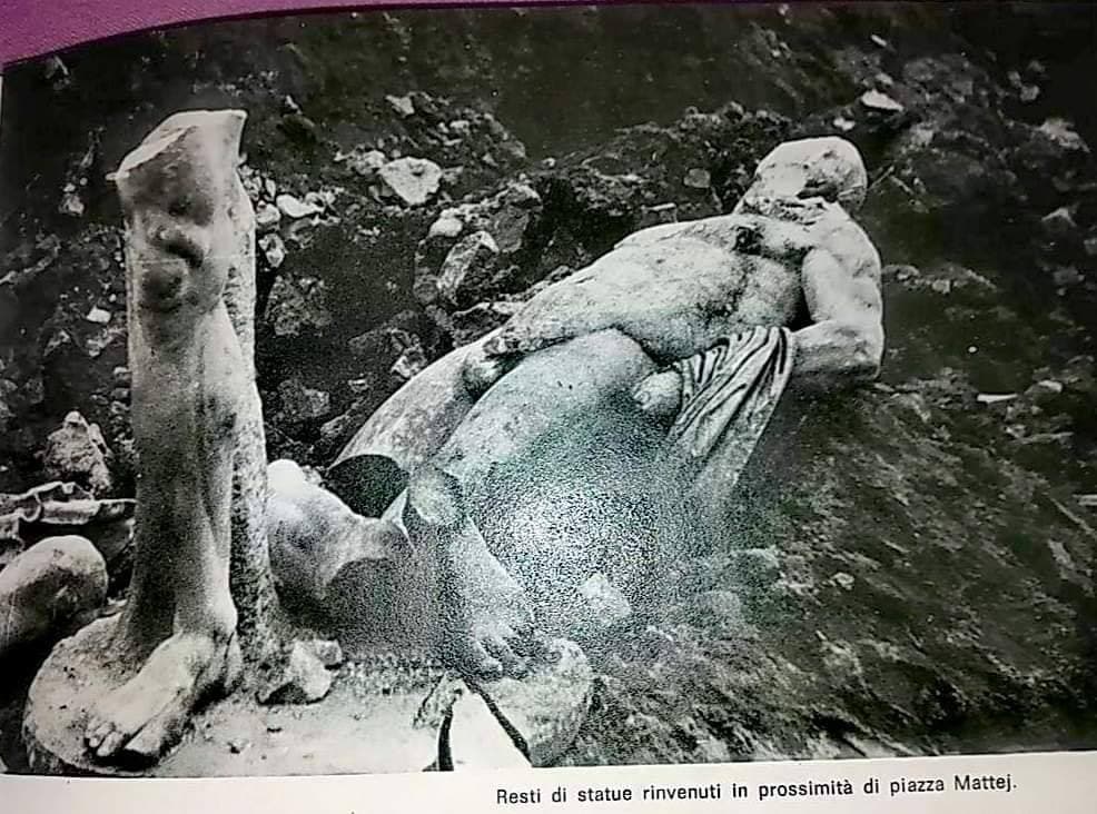 STATUA VIRILE RINVENUTA IN PIAZZA MATTEJ