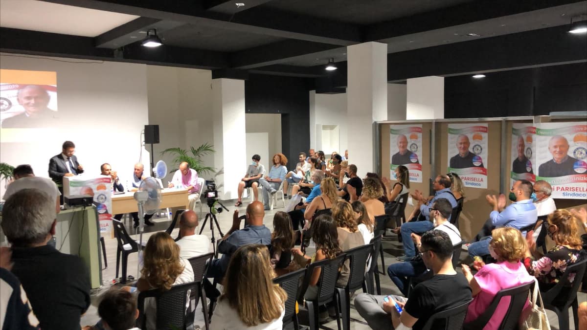 FONDI: LA COALIZIONE DI LUIGI PARISELLA SI PRESENTA ALLA COMUNITA' CITTADINA