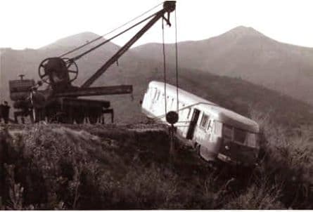 LA LITTORINA DERAGLIA SULLA LINEA FORMIA - GAETA NEL 1957