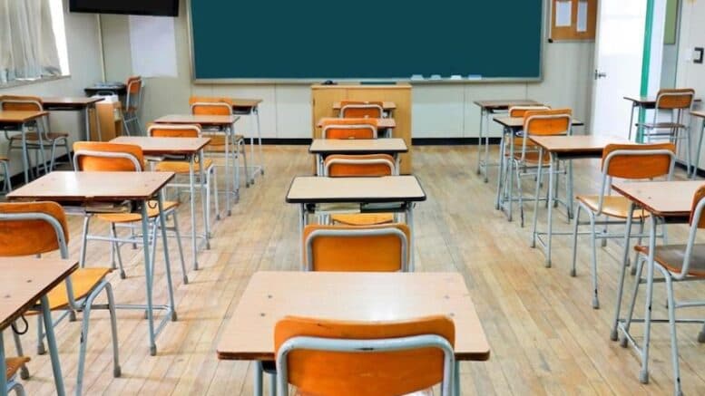 SCUOLA: COSA SUCCEDE SE UN ALUNNO O UN DOCENTE E' POSITIVO AL CORONAVIRUS