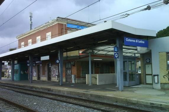 LUNGO LA LINEA FERROVIARIA TRA CISTERNA E LATINA BATTUTA DI RICERCA DI 18 CLANDESTINI ECONOMICI FUGGITI DALLA SORVEGLIANZA FIDUCIARIA