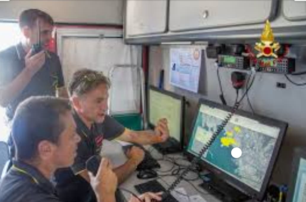 VIGILI DEL FUOCO E CARABINIERI FORESTALI RECUPERANO UNA COPPIA DI GIOVANISSIMI ROMANI SPERDUTASI SUL PROMONTORIO DEL CIRCEO