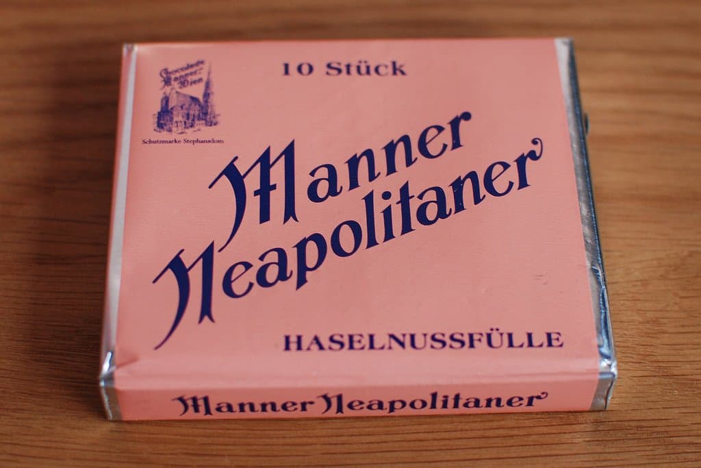 WAFER NAPOLITANER TREMILA ANNI DI STORIA, DAI GRECI AI PASTICCIERI AUSTRIACI PASSANDO PER NAPOLI