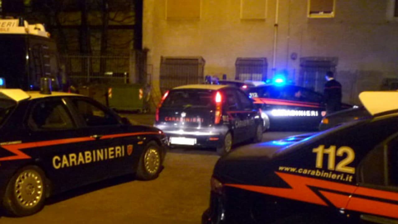 Quattro nigeriani arrestati per furto ed estorsione ai danni del loro titolare