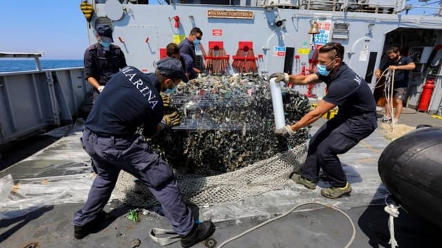 PROTEZIONE CIVILE: AL VIA LA TERZA FASE DI RECUPERO DELLE ECOBALLE NEL GOLFO DI FOLLONICA, UN SUCCESSO