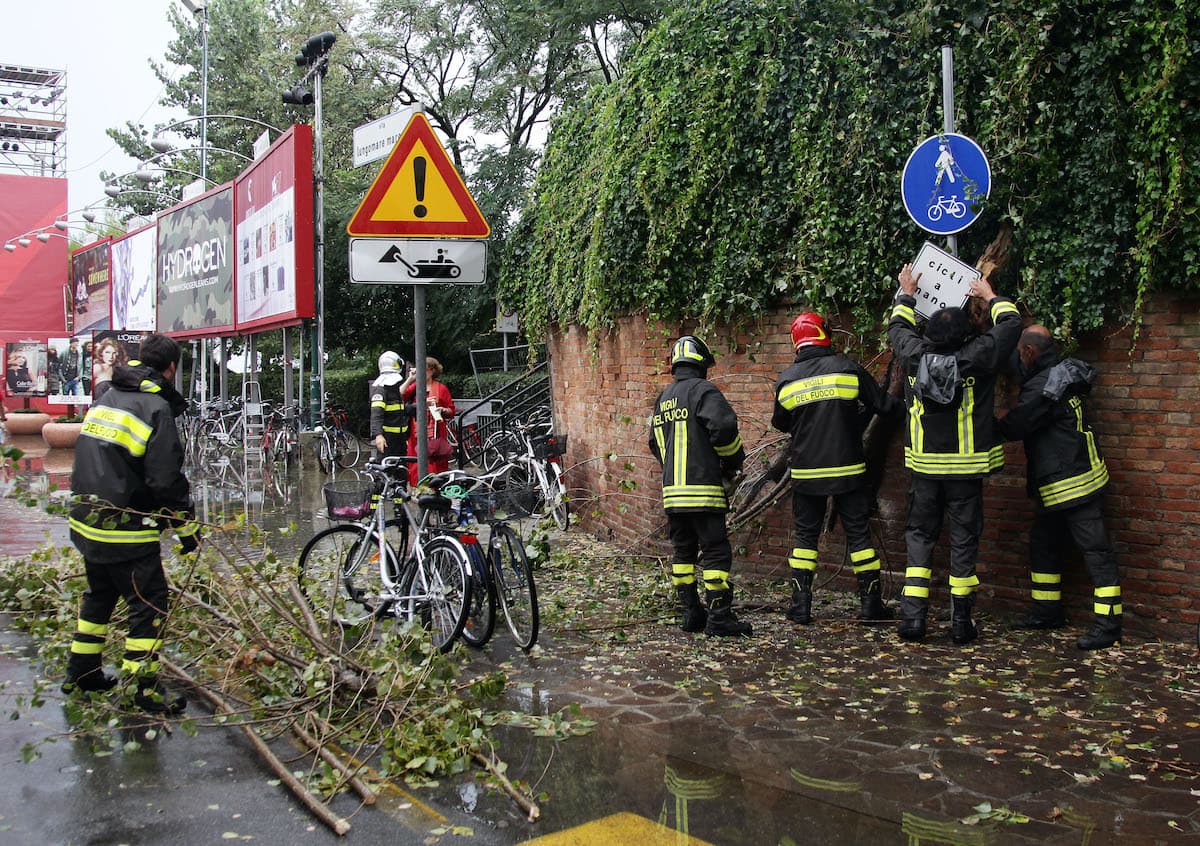 Maltempo: piogge, venti di burrasca e mareggiate al sud, allerta gialla in cinque regioni