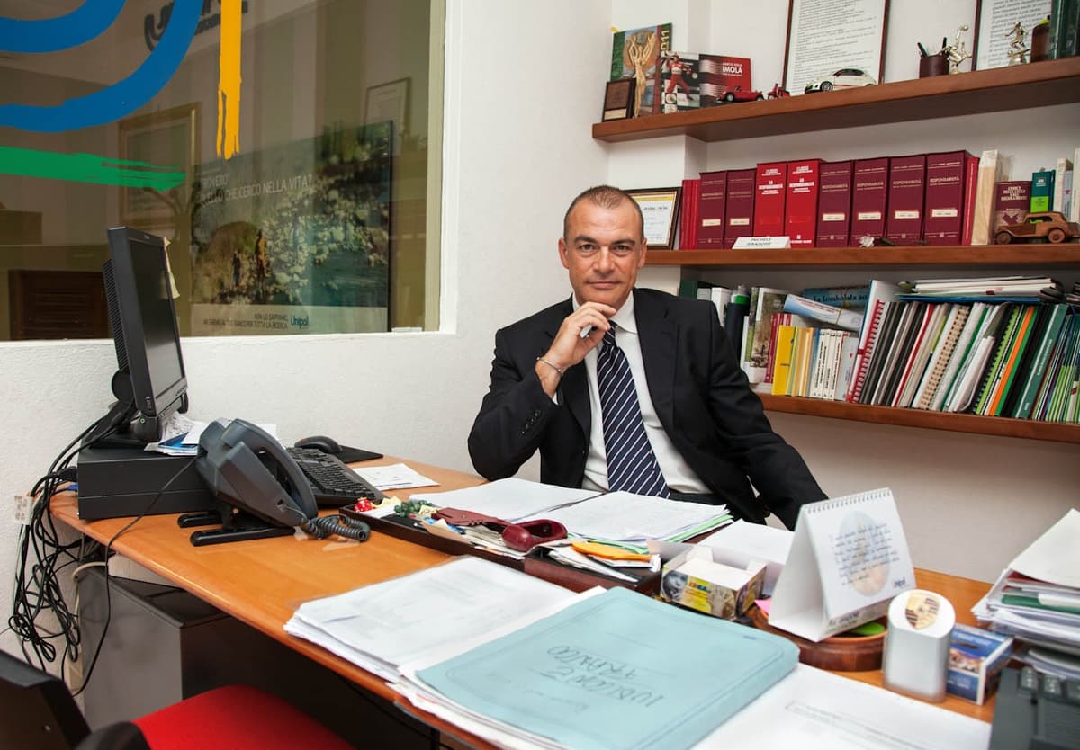POLIZZA RCA: MICHELE GRADONE RISPONDE ALLE NOSTRE 10 DOMANDE PER ESSERE SEMPRE IN REGOLA E NON RISCHIARE DI INCORRERE IN SANZIONI