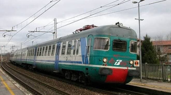 MINTURNO LIBERA REPLICA ALLE DICHIARAZIONI DELL'ON. TRANO SUL SOVRAFFOLLAMENTO DEI TRENI PONTINI