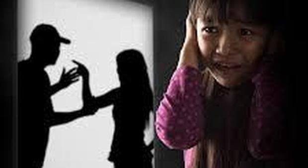 FONDI: ARRESTATO DALLA POLIZIA MARITO E PADRE VIOLENTO A CAUSA DELL'ABUSO DI ALCOL