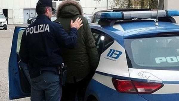 Fondi, ventenne tradotto in carcere per una sfilza di reati dalla rapina all'evasione