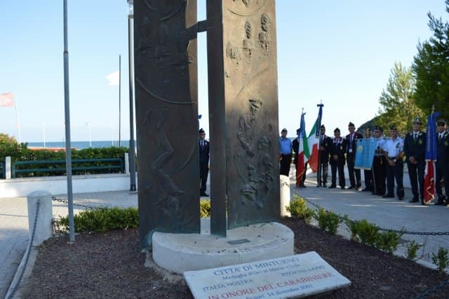 SCAURI: ALLE ORE 11.35 OMAGGIO MONUMENTO AL CARABINIERE NEL GIORNO DEL RICORDO