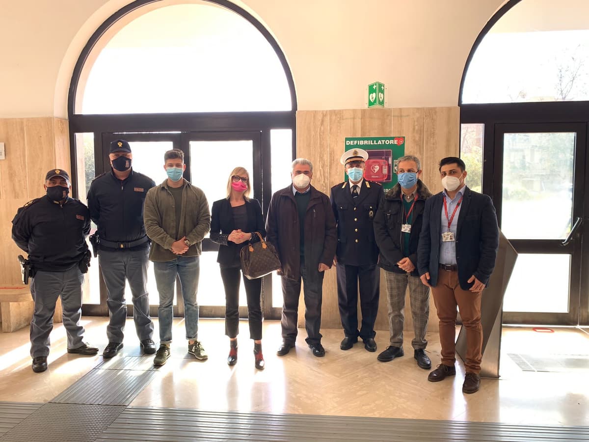 Donato un defibrillatore dalla DLF di Formia