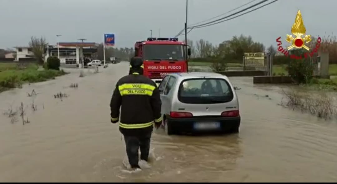 MALTEMPO, GOLFO DI GAETA - GLI INTERVENTI DEI VIGILI DEL FUOCO