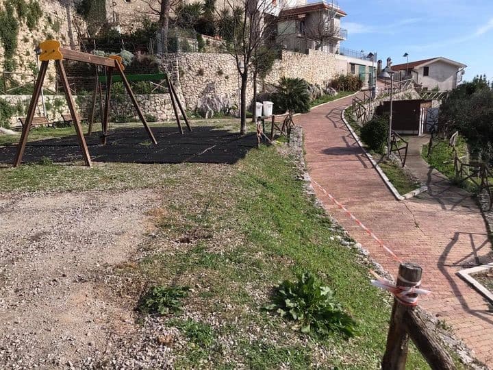 Maranola, va sprofondando nel disinteresse totale, l'accusa del Left