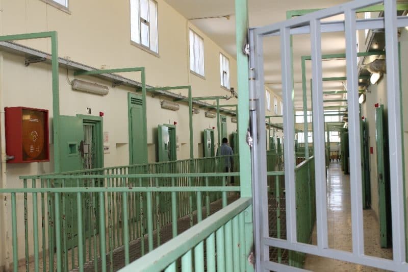 Fondi, tre indiani violentano ragazzina di 12 anni e ora oltre il carcere la sorveglianza speciale