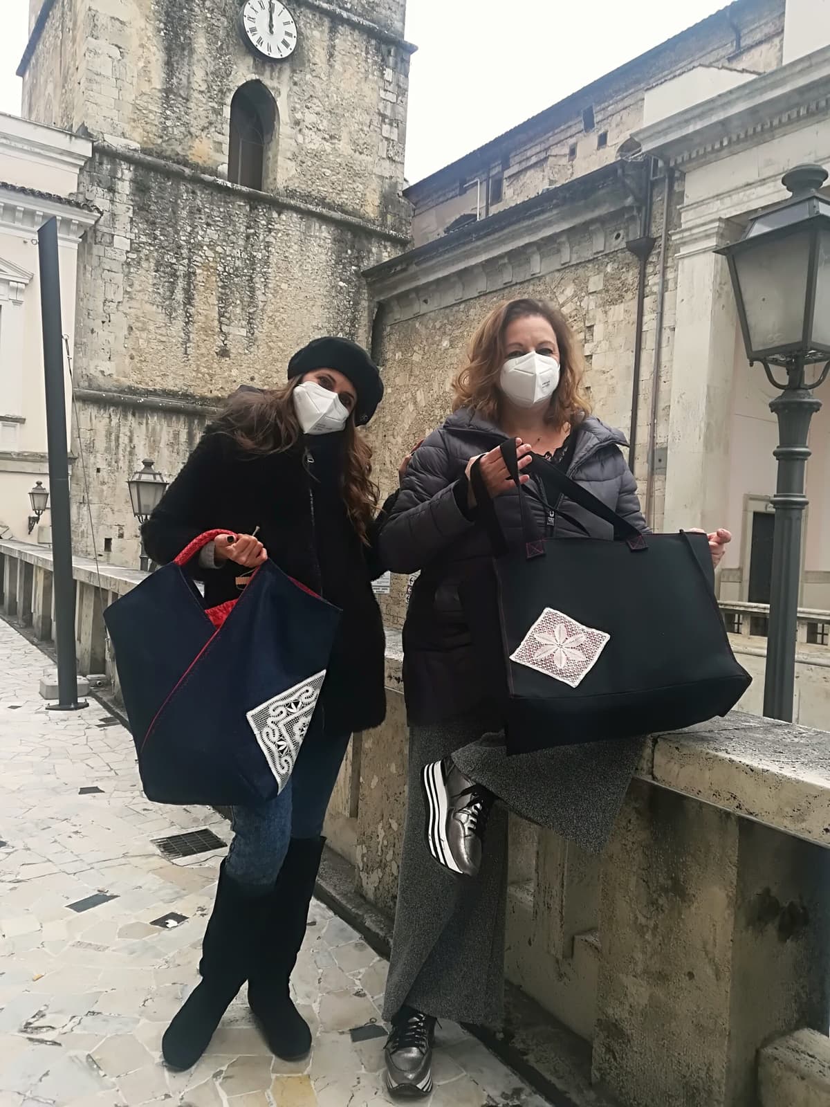 SARTORIA SOCIALE SOTTOSOPRA: 35 MILA EURO PER INCENTIVARE L’INTEGRAZIONE SOCIALE DI GIOVANI E DONNE CHE SI RIMETTONO IN GIOCO