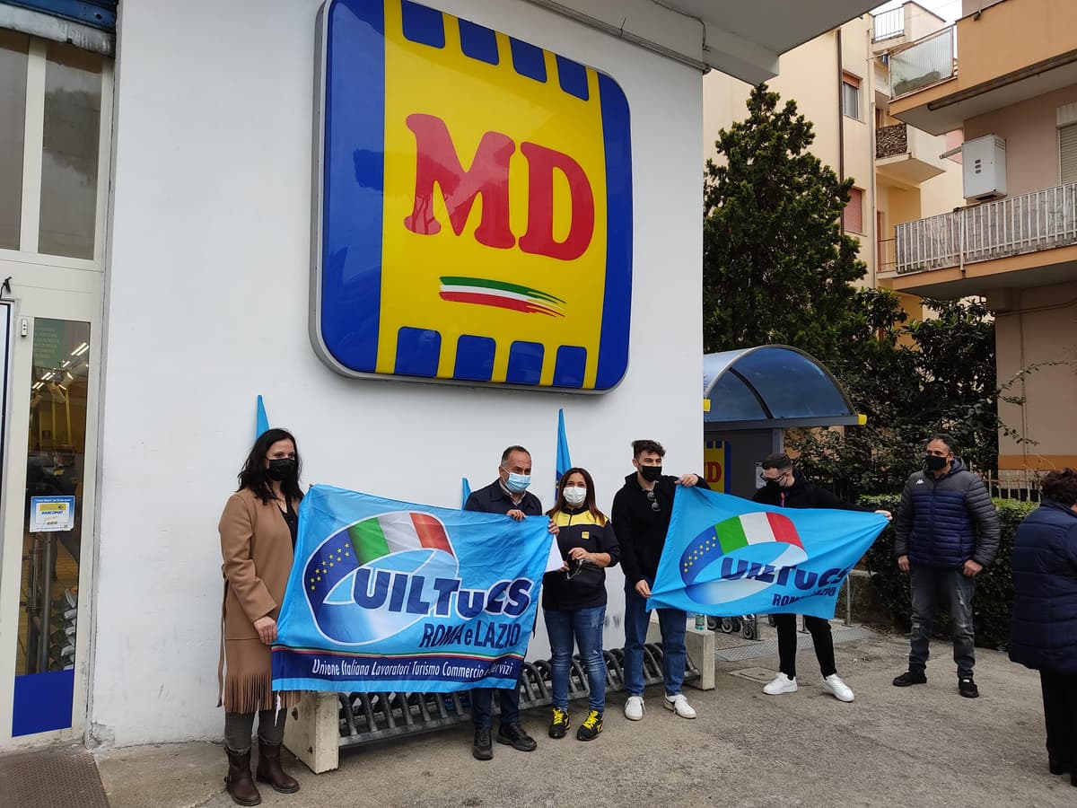 MD chiude un punto vendita in provincia senza preavviso, la Uiltucs ha organizzato un sit-in