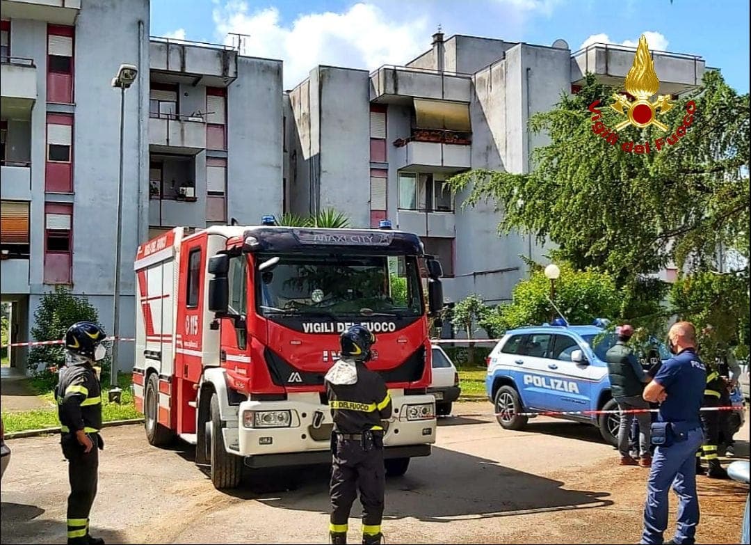 Vigili del Fuoco e Polizia rimuovono ordigno bellico rinvenuto e che minacciava 12 famiglie pontine